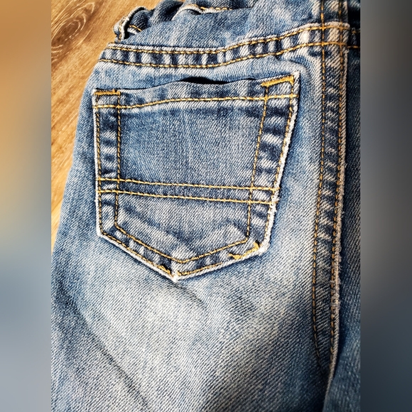 2 pair Children's Place jeans 12-18M boot cut, 18-24M skinny, distressed - Picture 13 of 14